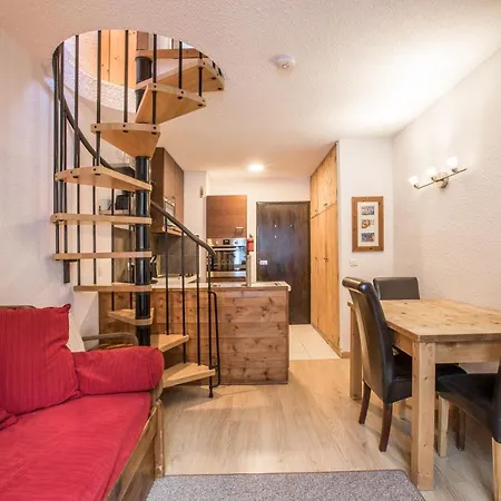 Petit Dru - Mezzanine With Mont Blanc *